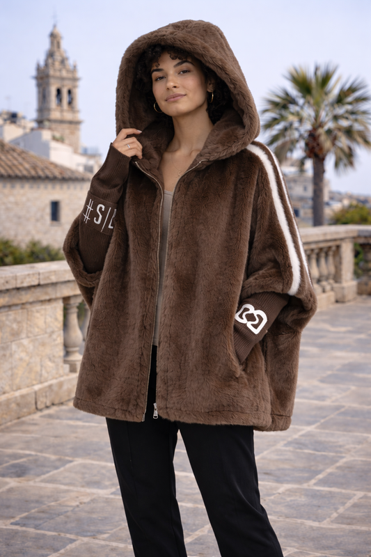 Martina, Chaqueta de Pelo con Capucha