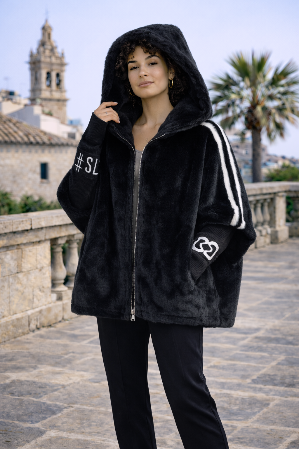 MARTINA-CHAQUETA PELO CON GORRO