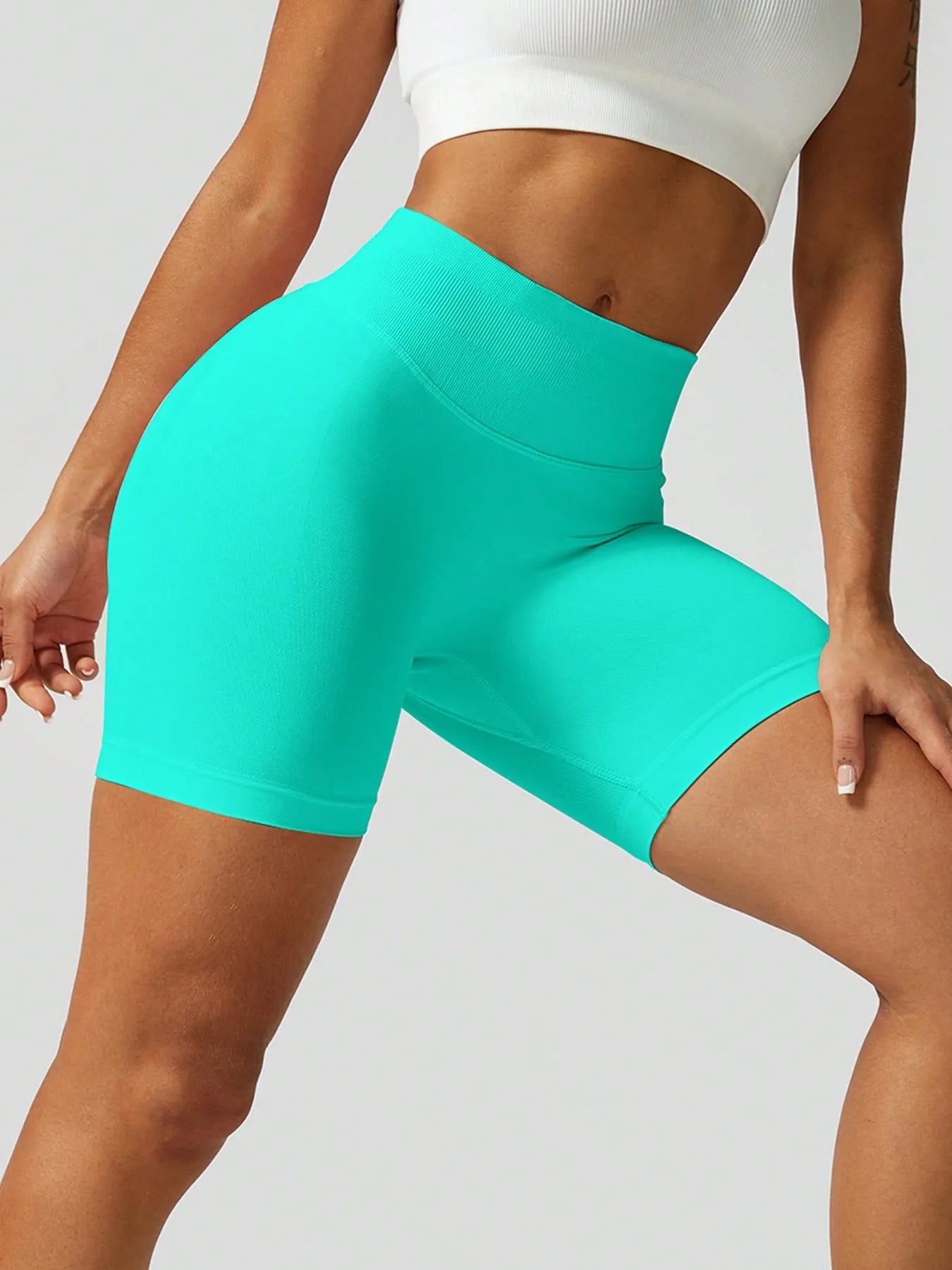 Kira – Shorts deportivos levantadores de glúteos sin costuras para mujer