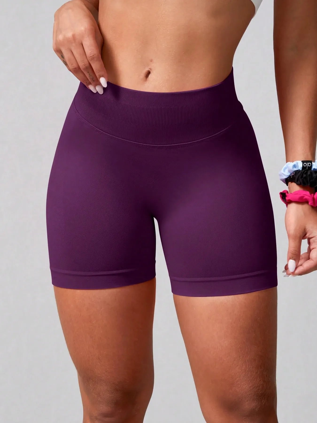 Kira – Shorts deportivos levantadores de glúteos sin costuras para mujer